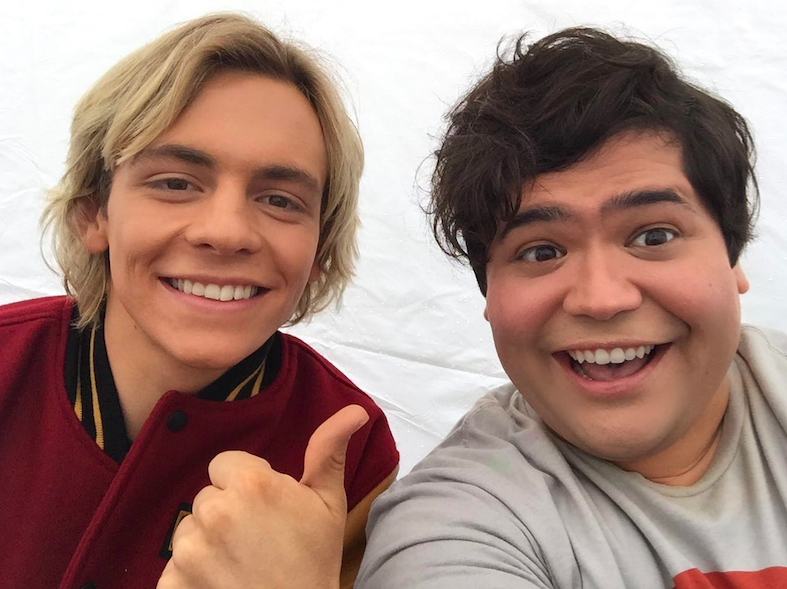 harvey with ross lynch. slefiee